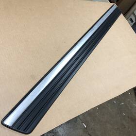 15045281 Gm 1999-2002 Oem Silverado Left Front Door Body Side Molding Trim Piece