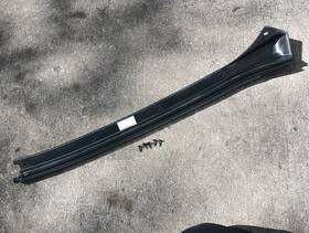 15048616 Gm Oem Front Door-drip Weatherstrip Weather Strip Rh Pass 99-07 Sierra Silverado
