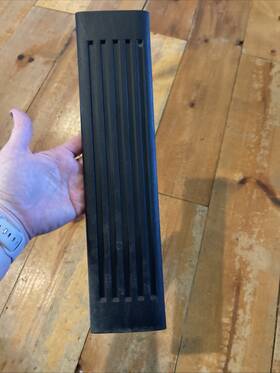 22817378 Gm Genuine Jet Black Rear Passenger Side Door Sill Garnish Molding