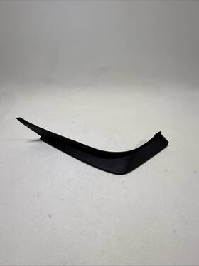 22989376 Gm 13-18 Cadillac Ats Sedan Rear Right Passeng Side Tail Light Trim Cover Bezel Oem