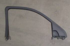 23234336 Gm Oem Passenger Side Front Door Window Garnish Molding