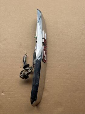 25804453 Gm 2007 - 2012 Gmc Acadia Liftgate Trunk Molding Chrome Trim Emblem Sign Symbol Oem