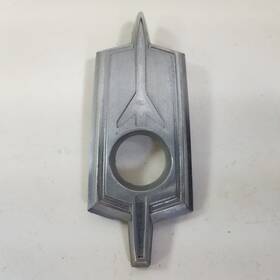 9836769 Gm 9838769 1970 Cutlass Trunk Lock Bezel Trim Oem
