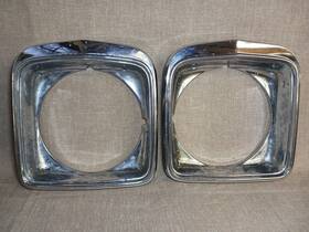 345386 Gm Chevrolet 1975 Malibu Pair Rh/lh Headlight Trim Bezel Molding#345386 /34535 El Camino Oem
