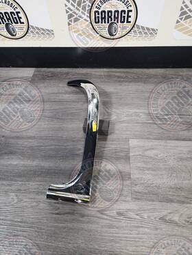4648765 Gm/chevrolet 1955-57 Chevy Bel Air Convertible Ext Windshield Trim L/h With Spotlight Holes