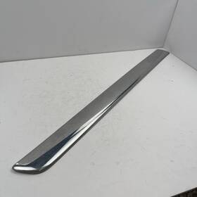 Gmc 15207813 2006-2009 Envoy Passenger Right Rear Moulding From Door Oem Back Trim Strip