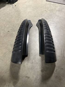 15764012 Gmc 00-06 Tahoe Suburban Yukon Lh And Rh Rear D Pillar Molding Trim Panel Applique Oem