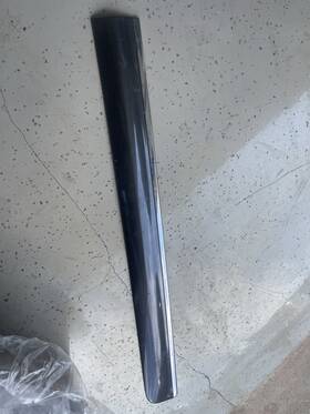 22760309 Gmc Sierra 2010 Ish Era Front Passenger Door Trip Molding