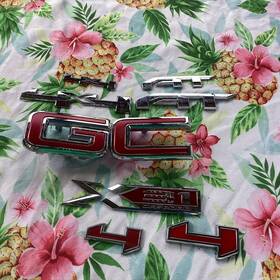 84682662 Gmc Sierra 2019-2023 1500 X31 Off Road Rear Bodyside Bed Emblem Lot