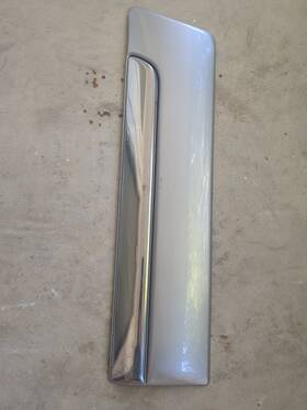 Smitley-337-31-689 Gmc 00-06 Yukon Rear Left Lh Driver Side Exterior Door Trim Molding - Silver