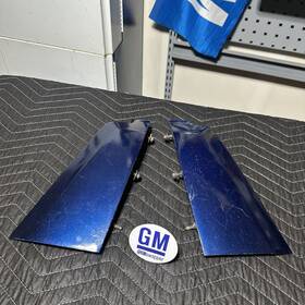 5969463  Gmswapper 81-88 Oldsmobile Cutlass Tail Light Lens Filler Quarter Extensions G-body