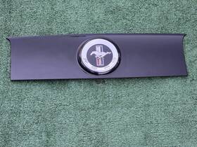 Gts 010767415412 Oem Ford Mustang 2010-2014 Center Trunk Panel Emblem Badge Logo Black 10 - 14