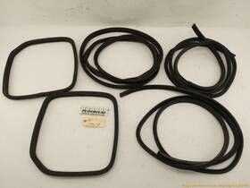 127.ho1g08 Honda Element Set Of 5 Front And Rear Door Molding Fits 2003-2008 03 04 05 06 07