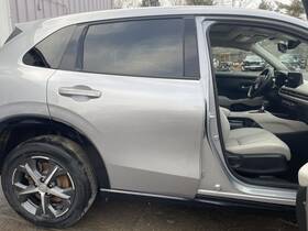 642203w0a00 Honda 2023-24 Hr-v Right Rocker With Post Silver Pc Nh830mx 2.0l Awd 50k Ex-l 65248