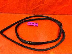 Honda 72850-s04-003 96-00 Civic Sedan - Driver Left Rear Weather Strip Seal Gasket Oem #297