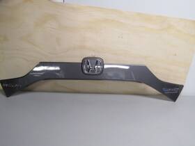 74890-txm-a0 Honda Oem 2019-20 Insight Hybrid Rear Trunk Decklid Molding