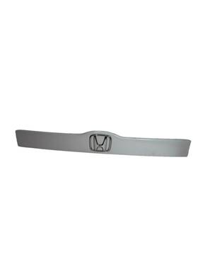 74890tm8a0 Honda 10 11 Insight Rear Liftgate Tailgate License Molding With Emblem