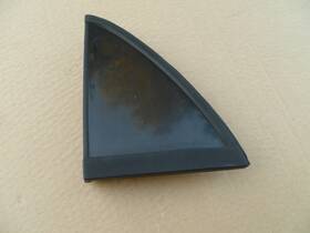 75550-sh2-004 Honda 88-91 Crx Hf Right Tailgate Triangle Side Garnish Oem