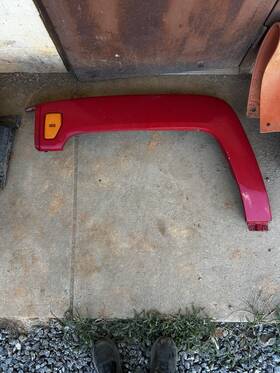 0675805 Hummer Oem 2006-2010 H3 Front Left Driver Fender Flare Trim Molding Red