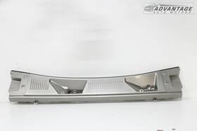 15203768 Hummer 2003-2009 H2 Hood Bonnet Center Cowl Grille Vent Panel Cover Oem