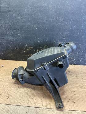 25813810 Hummer 2007 H3 Air Intake Cleaner Filter Housing Box Oem Y6364 Dg 25813810 Hummer 2007 H3 Air Intake Cleaner Filter Housing Box Oem Y6364 Dg