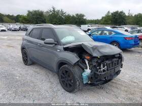189.hy1121 Hyundai Venue 2021 Rocker Panel Moulding Passenger Side 1080020
