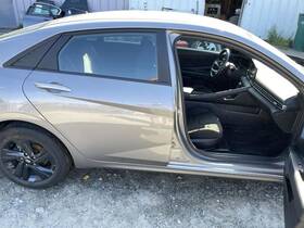 711200aa20 Hyundai 2021-2023 Elantra Right Rocker With Post Gray Pc M6t At Fwd 14k -sel- 58291