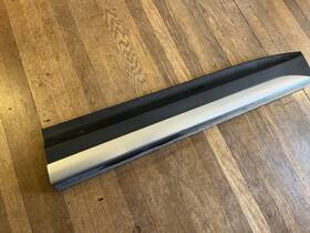 87724-b8500 Hyundai Front Right Door Lower Molding Trim Santa Fe 2017-2018 87722b8500 Oem