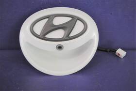 Hyundai 95760-2v000 12-17 Veloster Tailgate Garnish Rear View Camera Hatch Handle White Oem