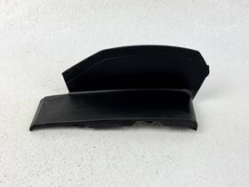 26557-1la0a Infiniti 11-18 Qx56 Qx80 Rear Left Side Taillight Lamp Mount Cover Panel Oem