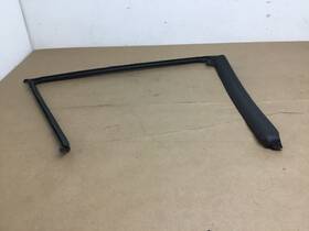 25021 Jaguar F-pace Rear Left Driver Door Weatherstrip Window Seal With Molding 17-19 O