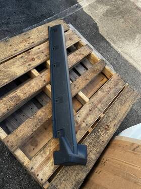 05182572ab Jeep 2016 Compass Latitude Right Pass Side Rocker Panel Skirt Molding Oem