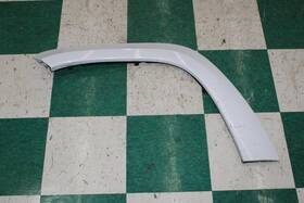 113-jeep Jeep 14-22 Grand Cherokee Scuffs Srt White Front Driver Lh Fender Flare Molding Oem