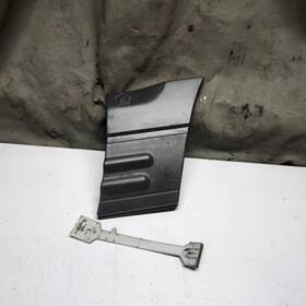 55295526 Jeep Grand Cherokee Zj Laredo 96-98 Passenger Front Fender Cladding Lower Clip