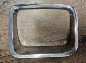 56003105 Jeep Wrangler Yj 1987-1995 Chrome Lights Headlight Bezel Oem