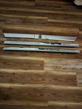 5jp69trmaa Jeep 2006 2007 2008 2010 Commander Chrome Exterior Door Trim Molding Set Of 4