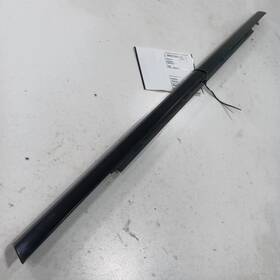 829.am8718 Jeep Grand Cherokee Door Window Weather Strip Rear Right Passenger Side Back 2018