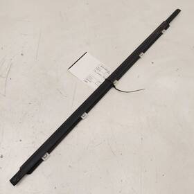 827.ki1q18 Kia Optima Door Glass Window Weather Strip Trim Front Left Driver 2018 2017 201