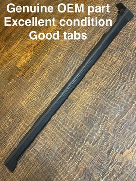 87754r5000 Kia Oem 2021-2025 Sorento Right Passenger Side Skirt Rocker Panel Molding Trim