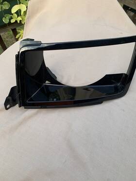 Lr180931 Land Rover Genuine Land-rover Defender 2020-23 Left Headlamp Bezel Black Used