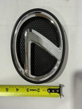 75301-60040 Lexus New Oem Genuine 2016-2021 Lx570 Front Radiator Grille Emblem