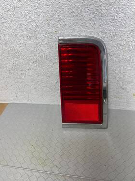 7l34-13a565-a Lincoln 2006 2007 2008 Mark Lt Left Lh Side Inner Tail Light Oem 2430r