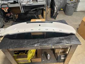 Dp53-f42509-ab Lincoln 13-16 Mkz Rear Trunk Lid Trim Panel Molding Cover