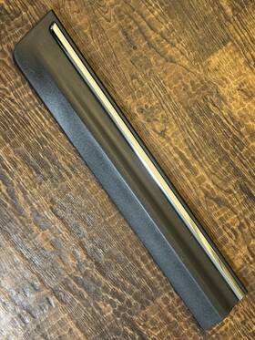 Ej7z-7820879-aa Lincoln Oem 2015-2019 Mkc Front Left Driver Door Lower Molding Ej7bs20307aew