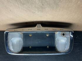 F8vx-13b389-a Lincoln 1998-2002 Town Car Trunk Finish Panel Reverse Lights License Plate A6865