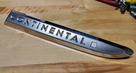 Gd9z-16178-m Lincoln 2017-2020 Continental Front Left Side Driver Door Emblem Badge Keyway