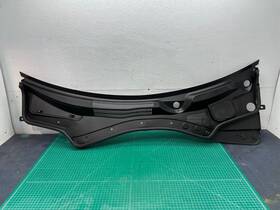 670010468 Maserati 14-24 Ghibli - Windshield Wiper Cowl Cover Panel Grille Oem