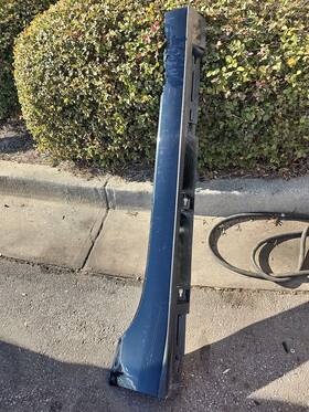 N24351p51 Mazda 2016-2023 Mx-5 Miata Rh Passenger Side Rocker Molding