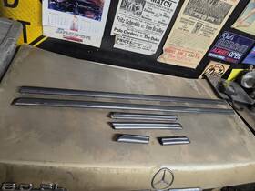 Mbz Sl 107 720 02 80 Set Oem 72-89 Mercedes W107 R107 Door Trim Molding 450sl 380sl 560sl Fender