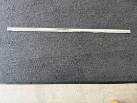 Mercedes-benz 1097380130 Left Rear Top Of Door Edge Molding W108 280sel W109 300sel